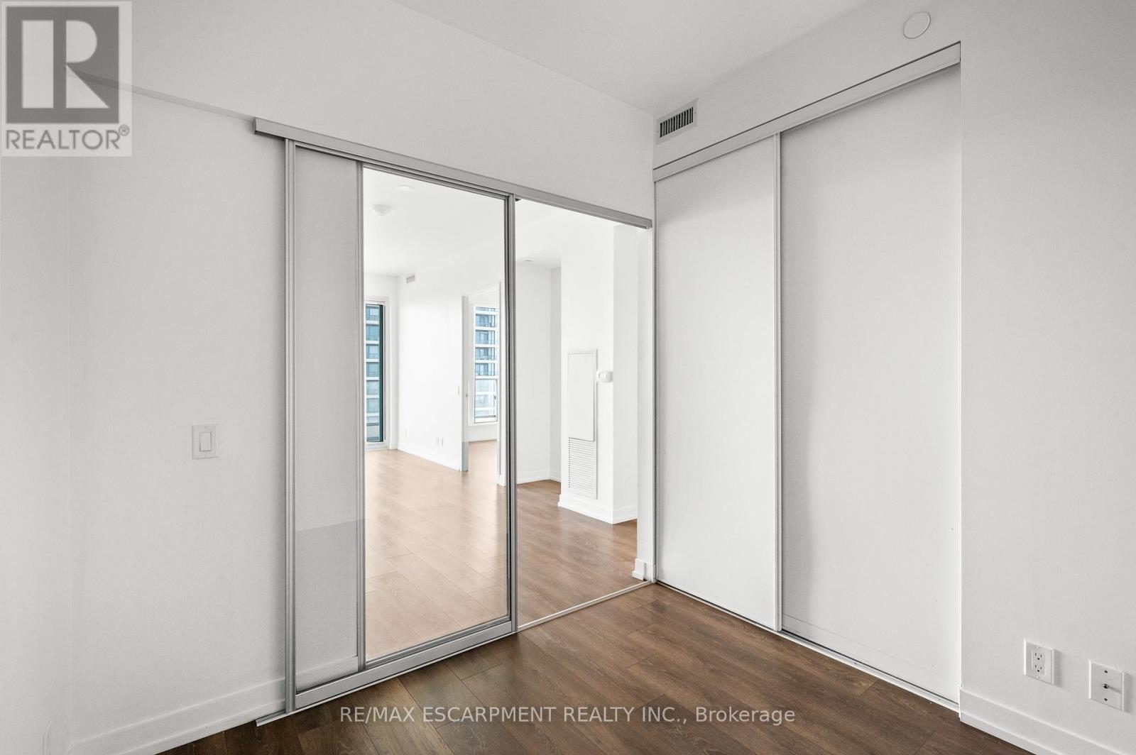 Photo 21 of 2107 898 Portage Parkway, Vaughan ON