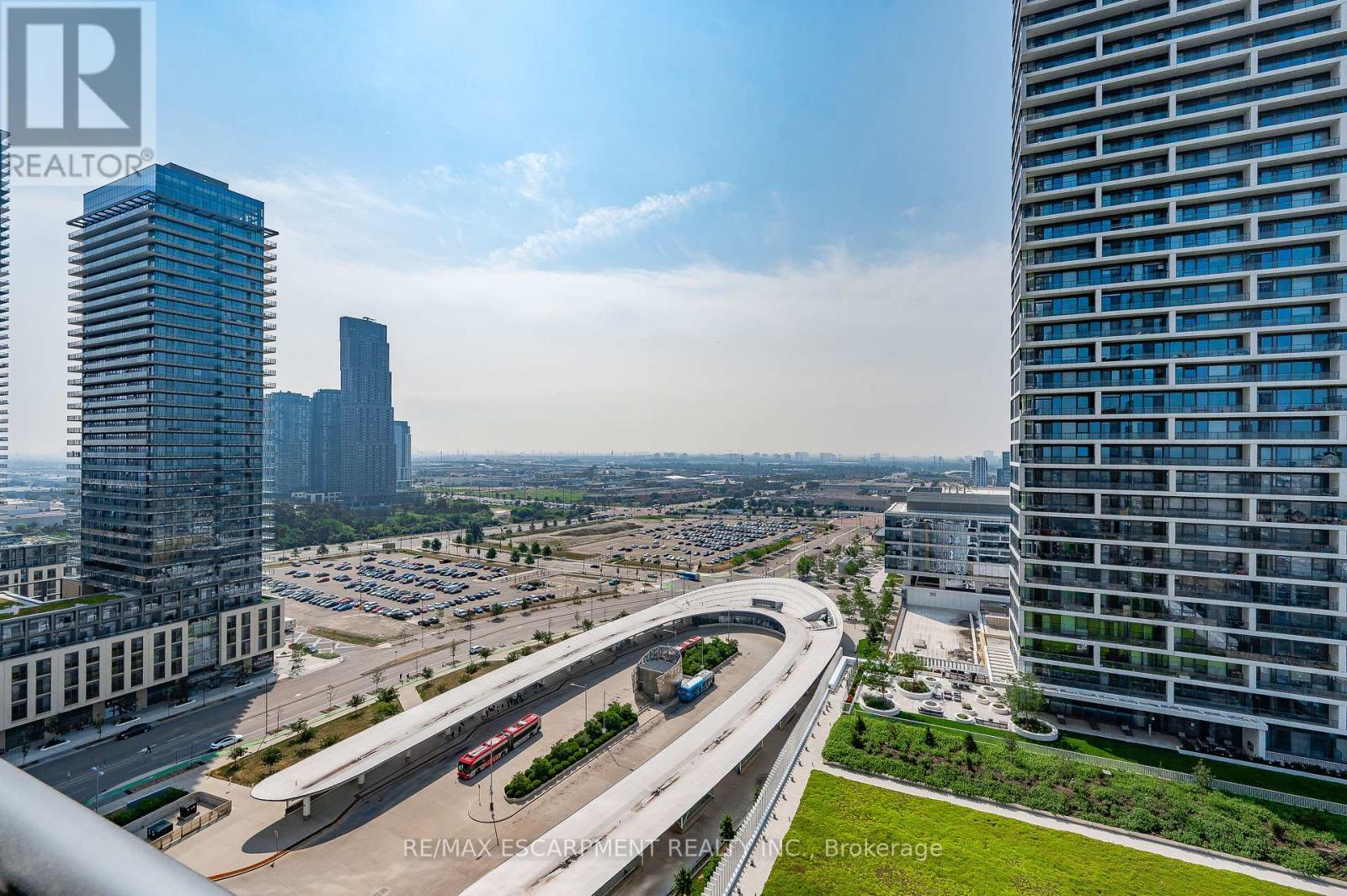 Photo 13 of 2107 898 Portage Parkway, Vaughan ON