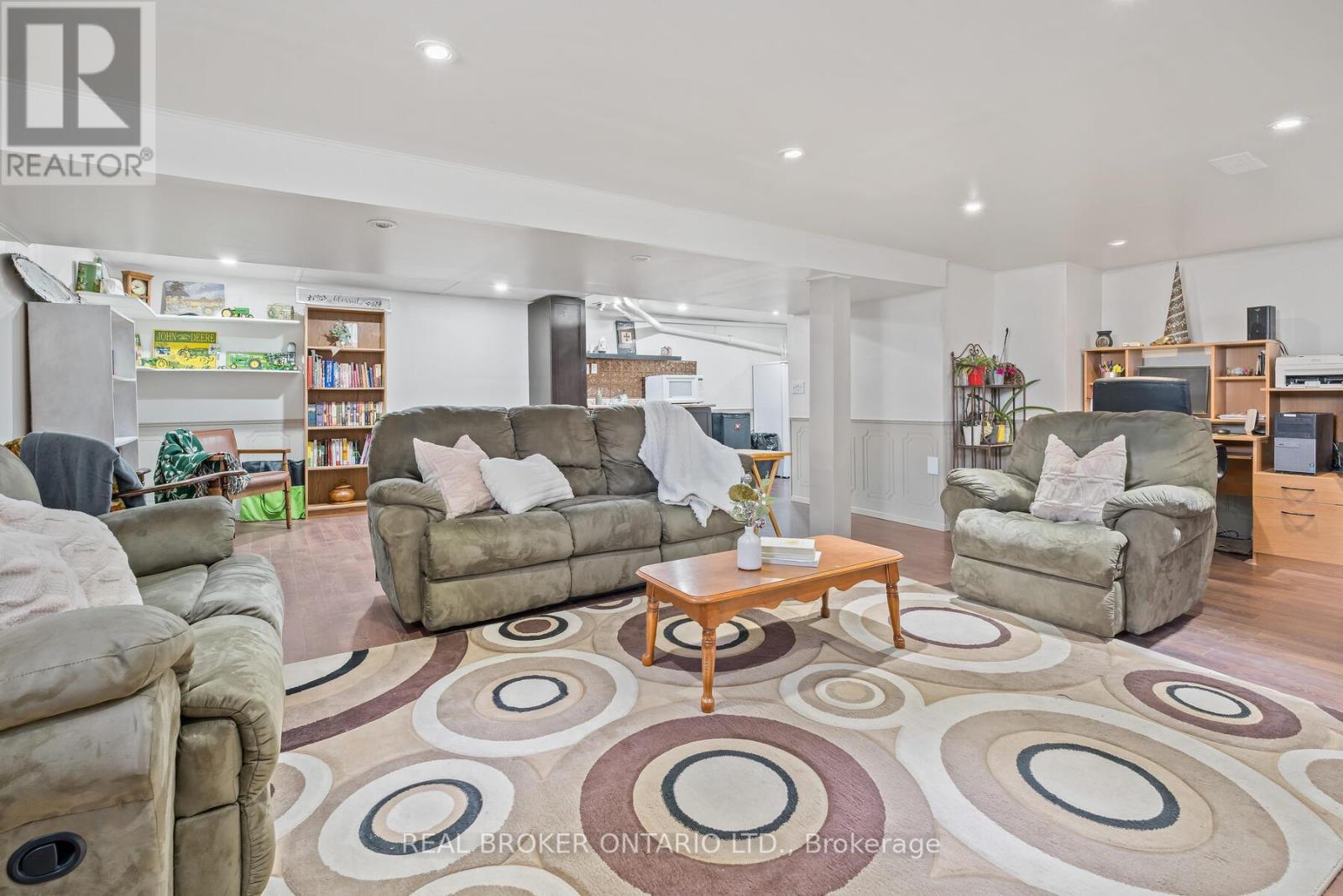 Photo 16 of 19 Dayfoot Drive, Halton Hills ON