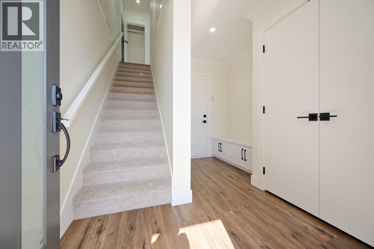 Photo 11 of 25 1115 Roma Avenue, New Westminster BC