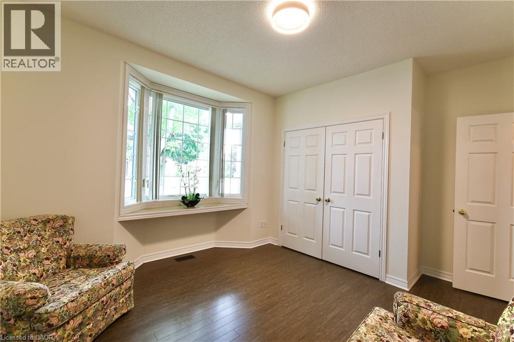 Photo 7 of 91 Twentyplace Boulevard, Hamilton ON