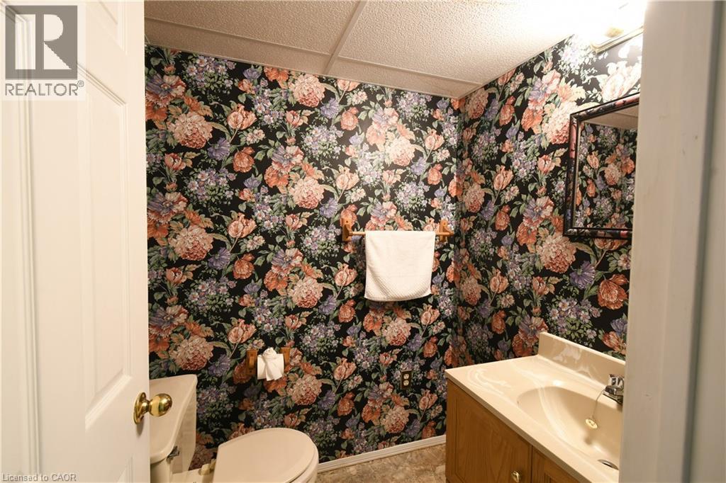 Photo 25 of 91 Twentyplace Boulevard, Hamilton ON