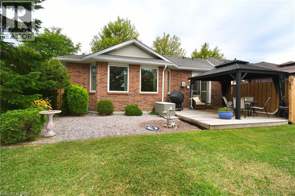 Photo 18 of 91 Twentyplace Boulevard, Hamilton ON
