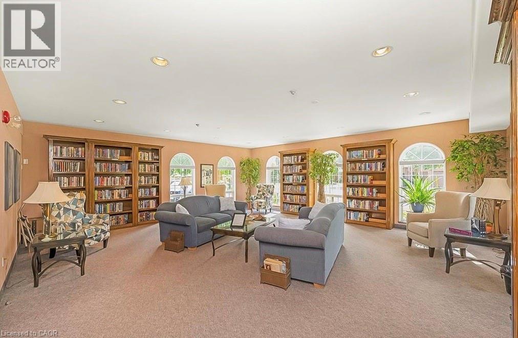 Photo 9 of 91 Twentyplace Boulevard, Hamilton ON