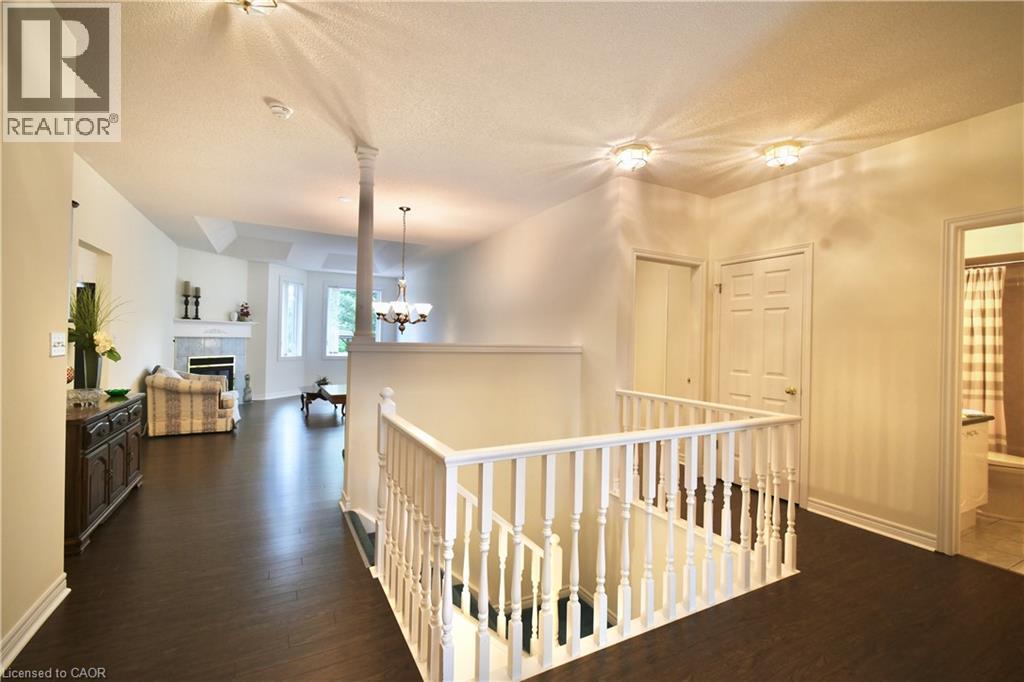 Photo 19 of 91 Twentyplace Boulevard, Hamilton ON