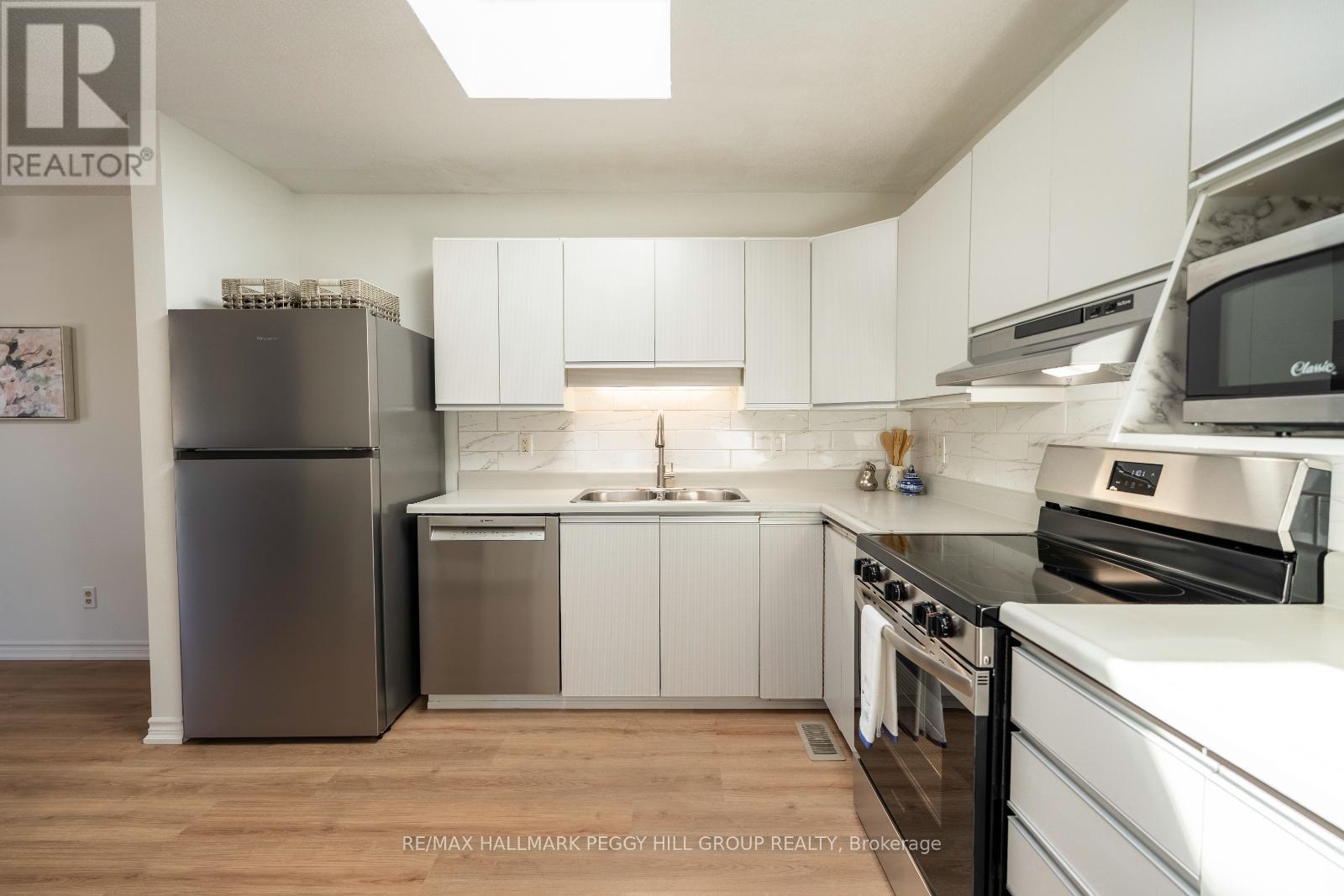 Photo 6 of 64 Telfer Road, Collingwood ON