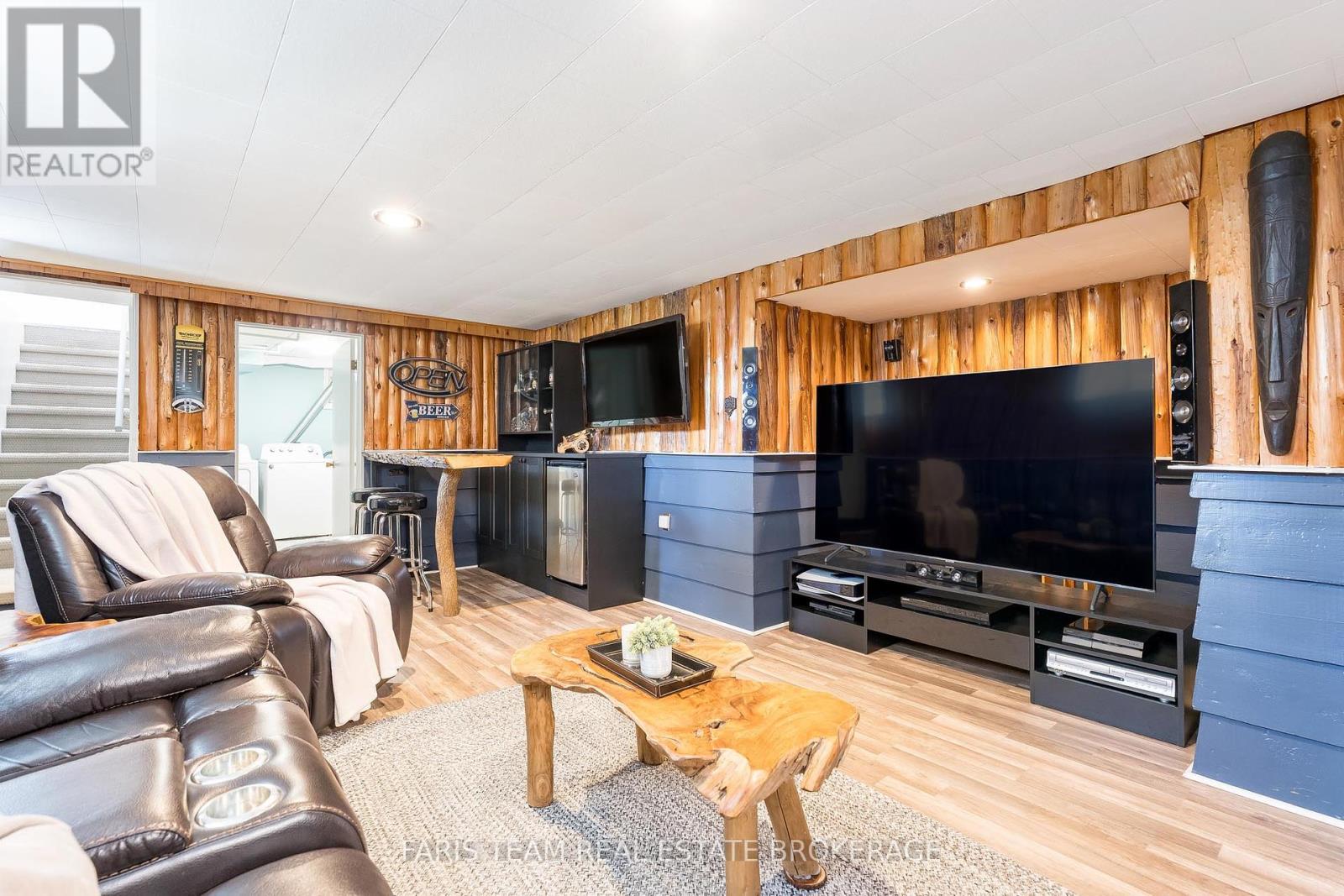 Photo 17 of 37 Lount Street, Barrie ON