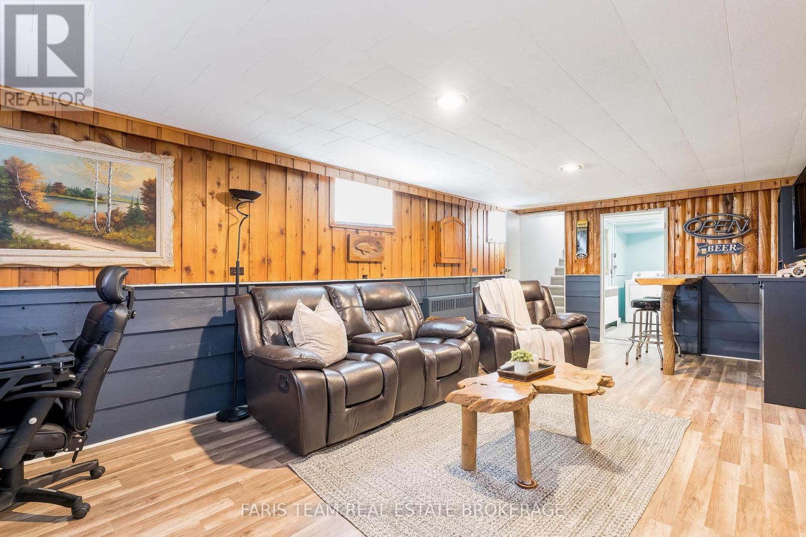 Photo 18 of 37 Lount Street, Barrie ON
