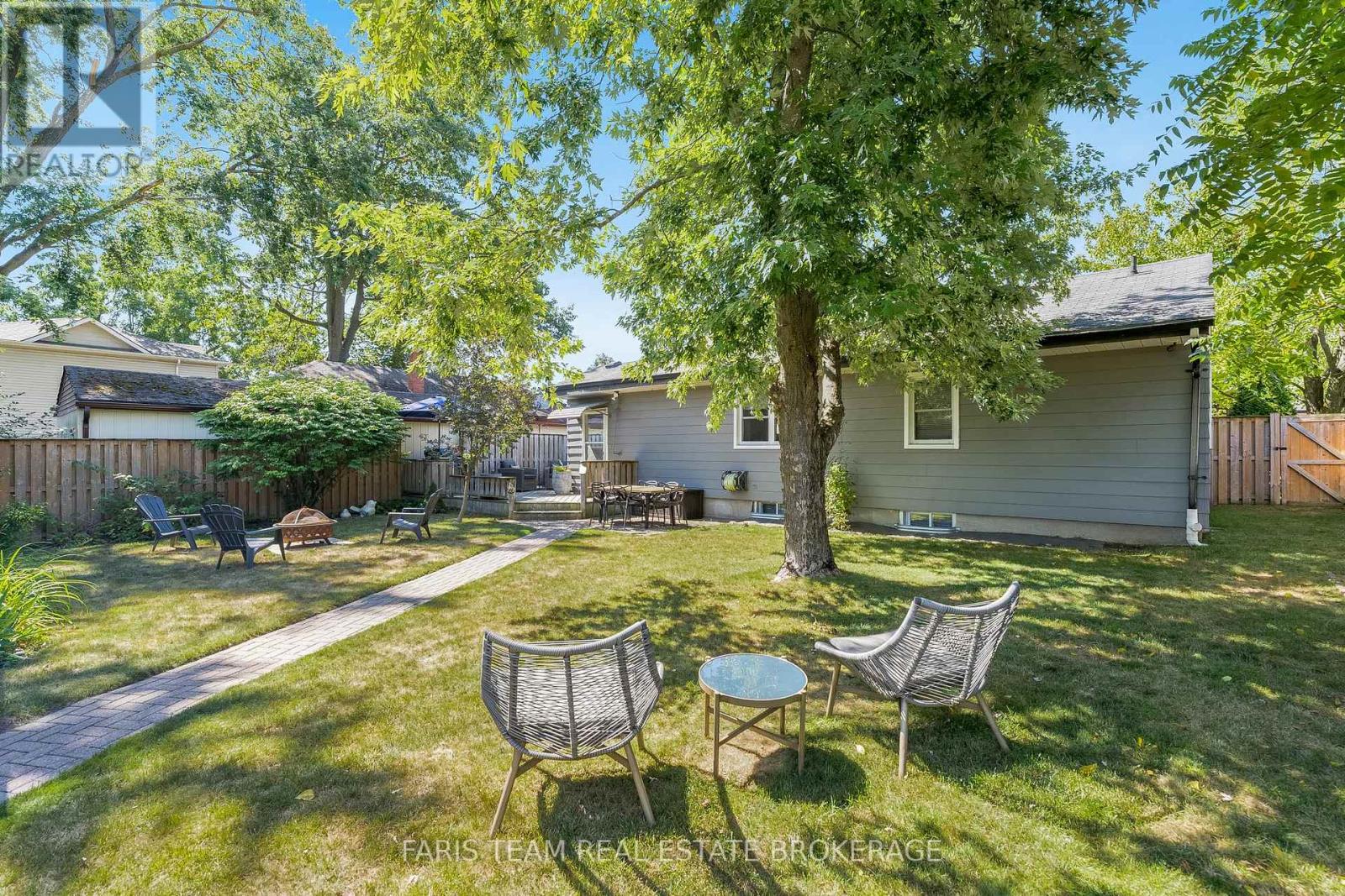Photo 26 of 37 Lount Street, Barrie ON