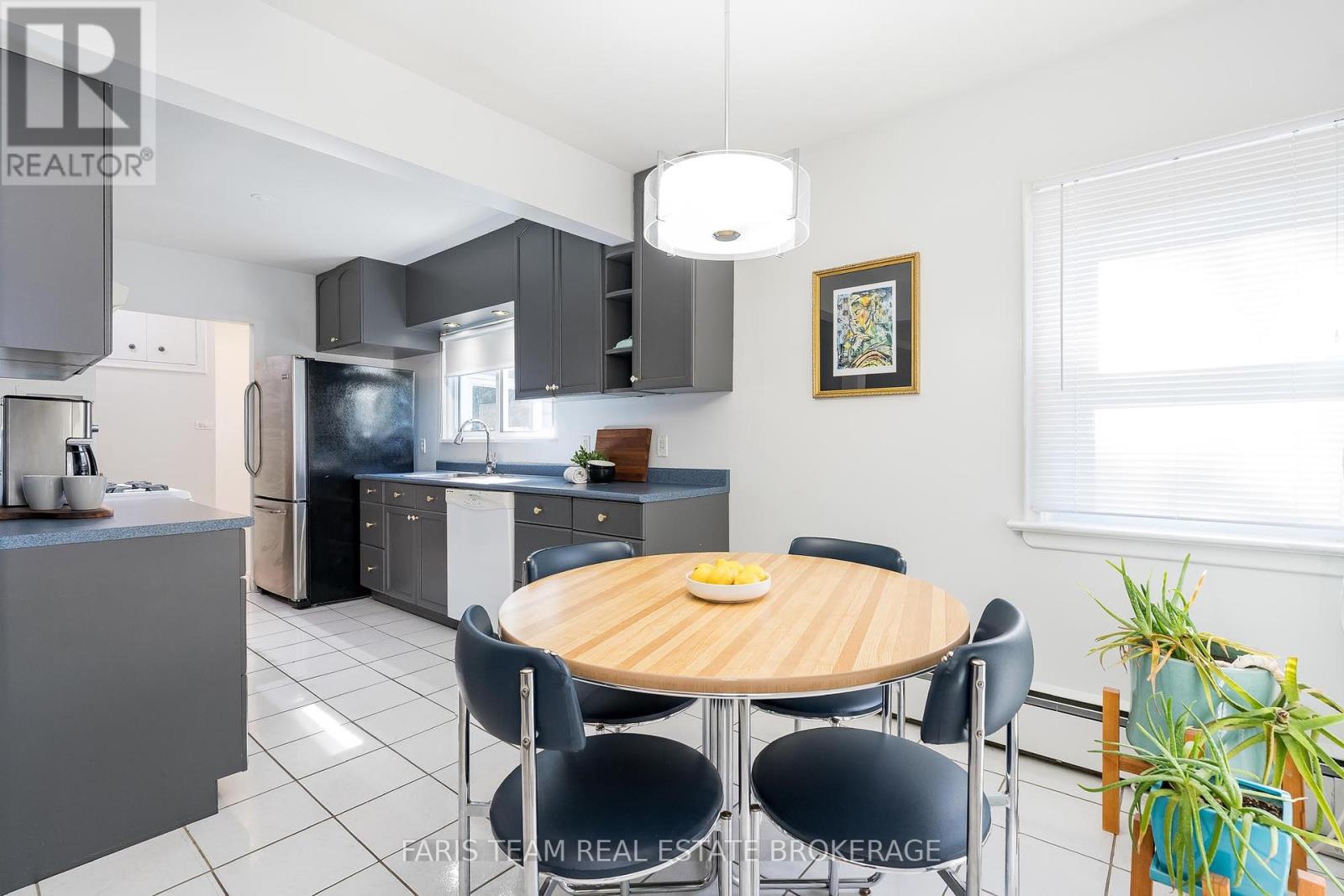 Photo 7 of 37 Lount Street, Barrie ON