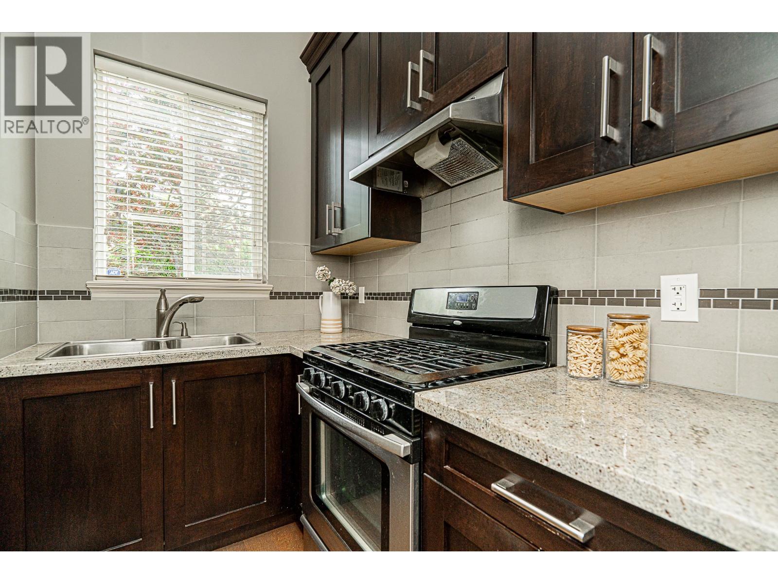 Photo 10 of 3387 Gislason Avenue, Coquitlam BC