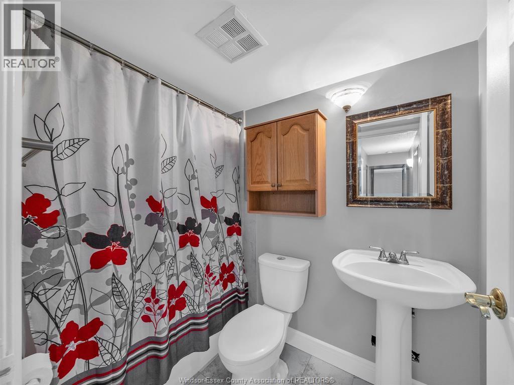 Photo 15 of 150 Park Street West Unit 913, Windsor ON