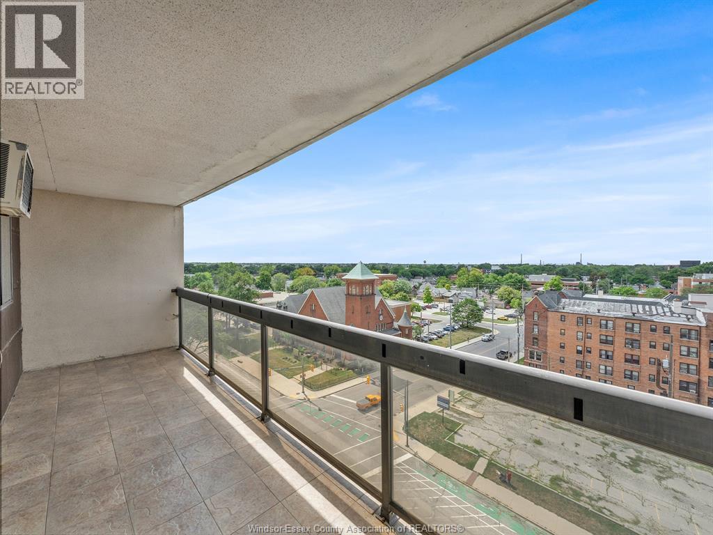 Photo 2 of 150 Park Street West Unit 913, Windsor ON