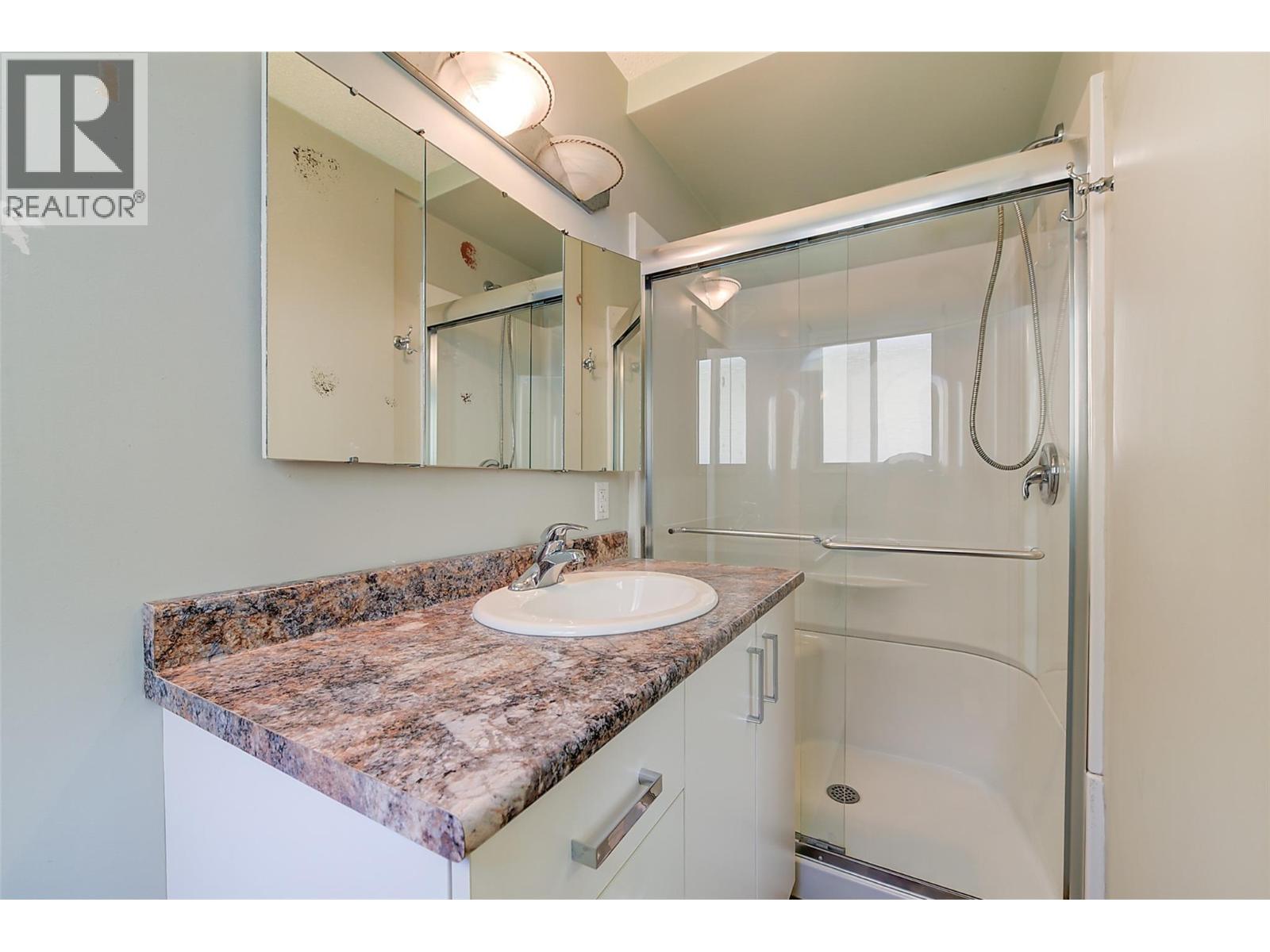  827 Paret Road, Kelowna