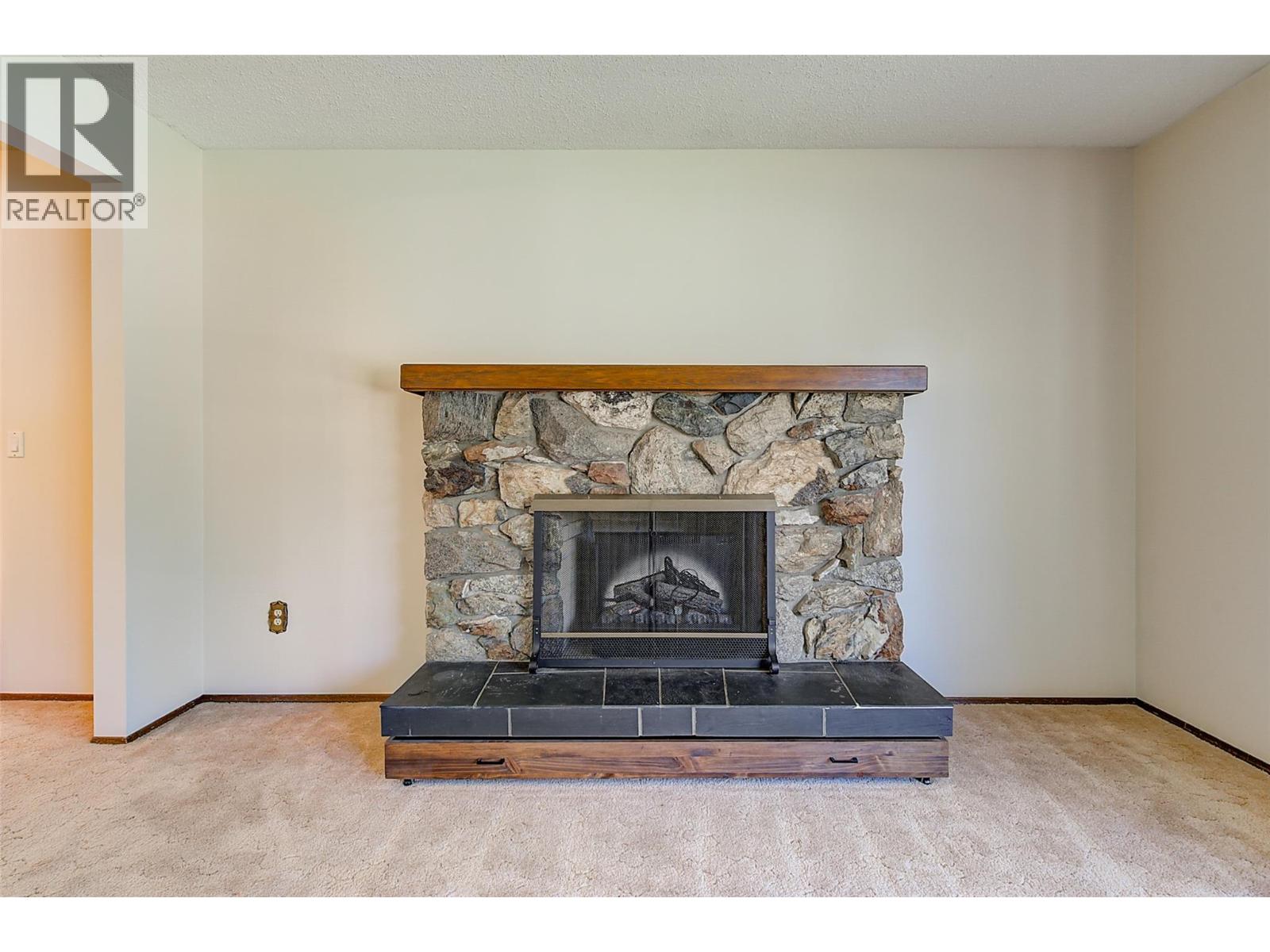  827 Paret Road, Kelowna
