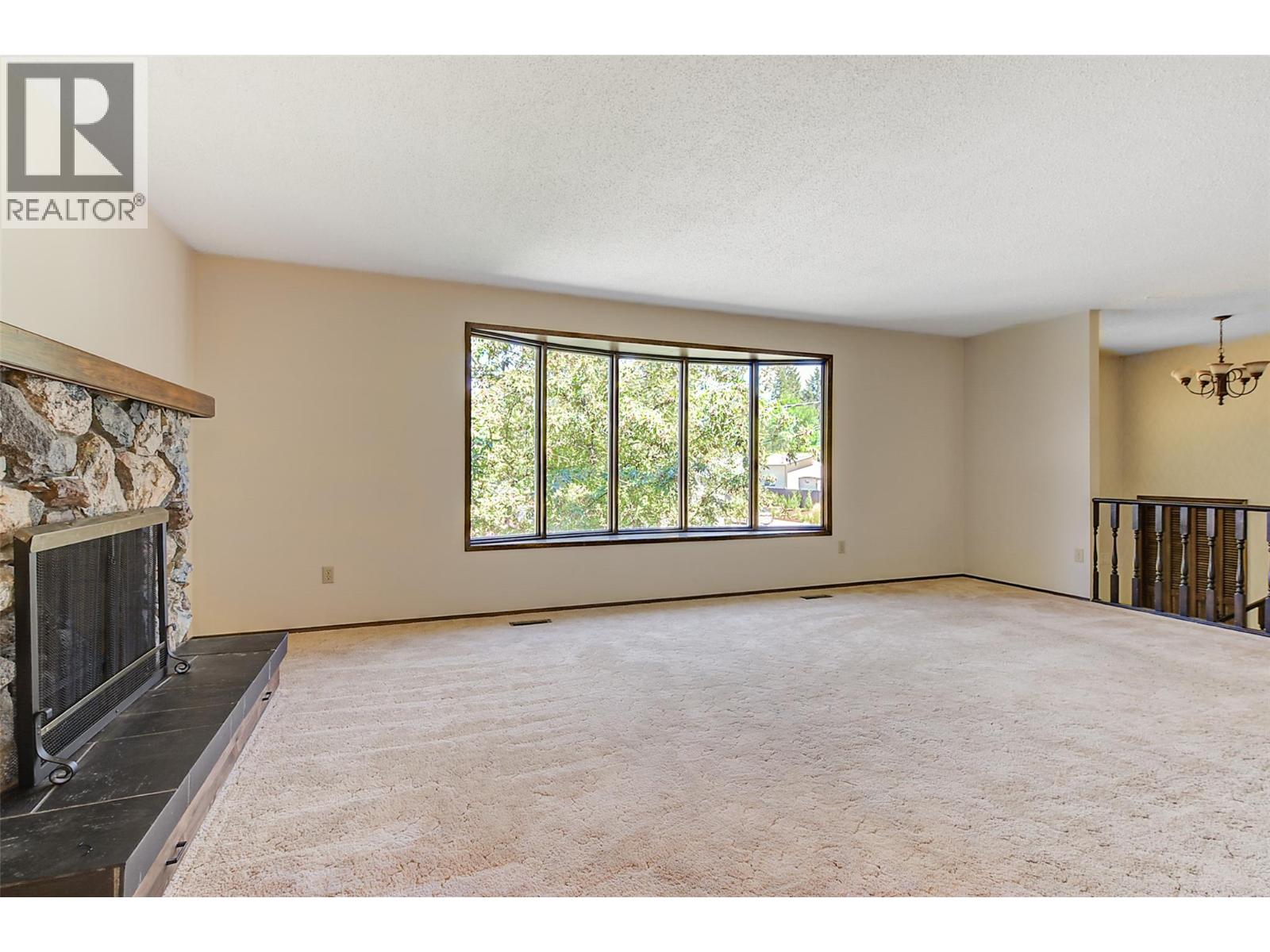  827 Paret Road, Kelowna