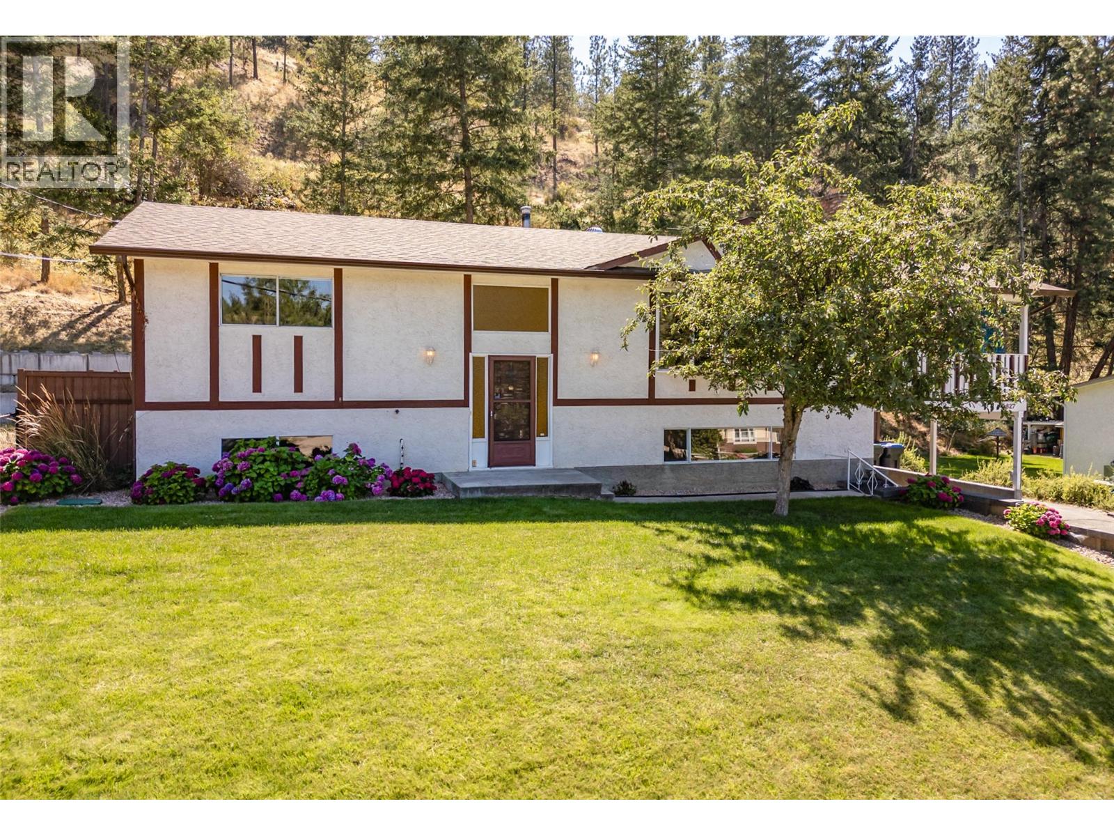  827 Paret Road, Kelowna