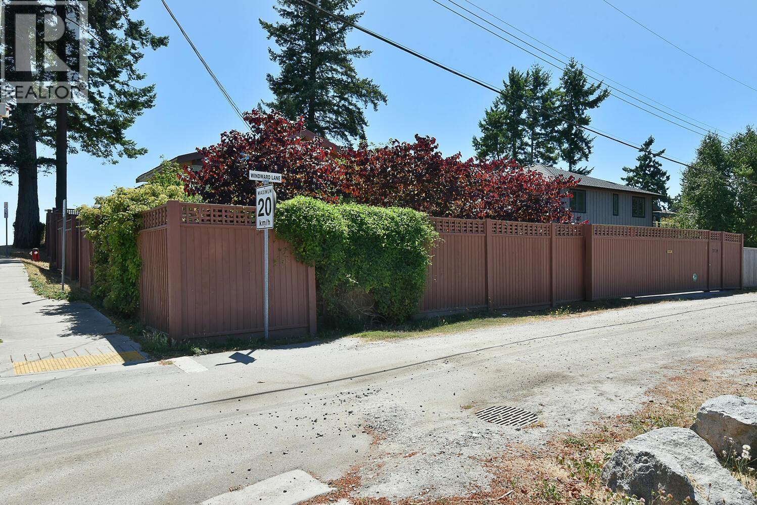 5728 BOULEVARD STREET, Sechelt