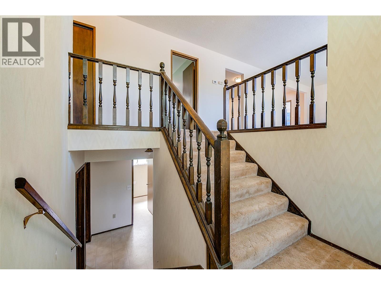  827 Paret Road, Kelowna