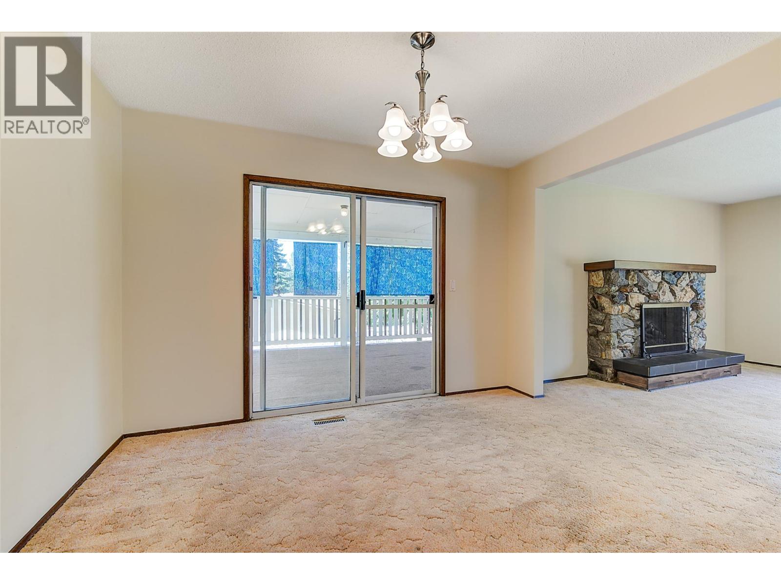  827 Paret Road, Kelowna