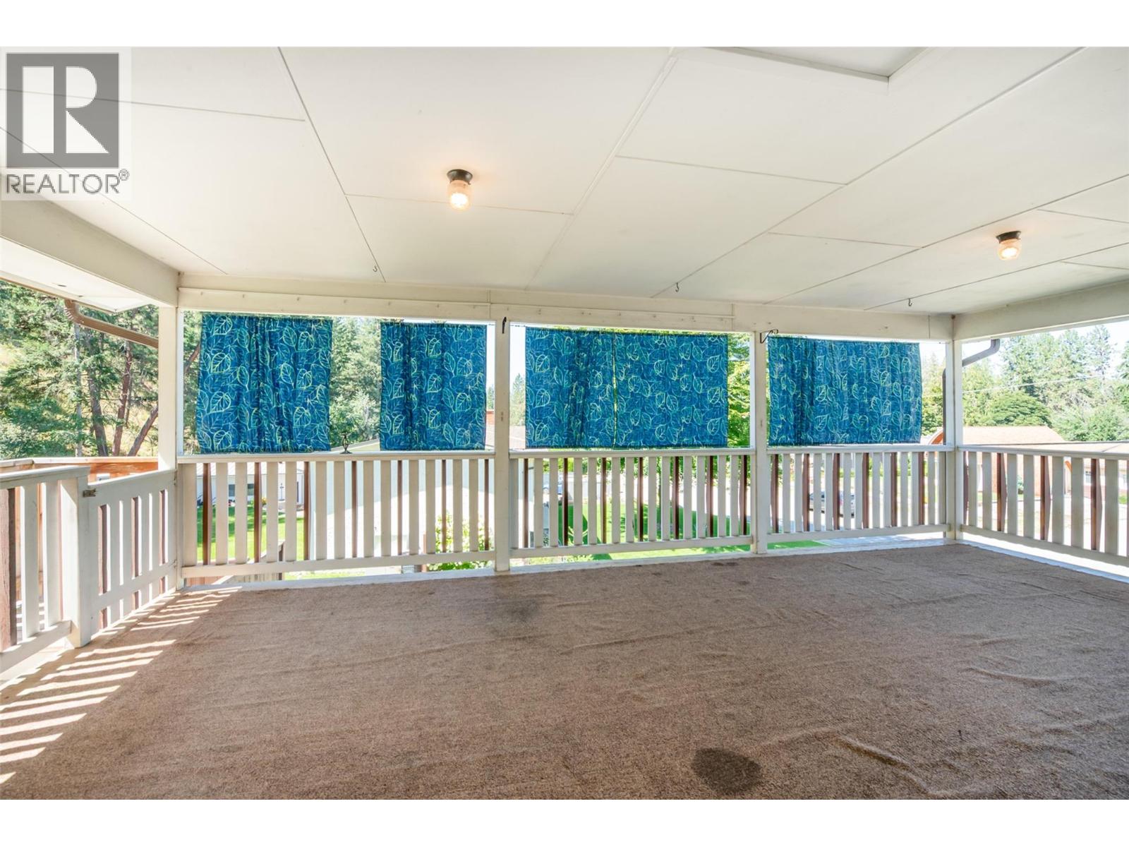  827 Paret Road, Kelowna