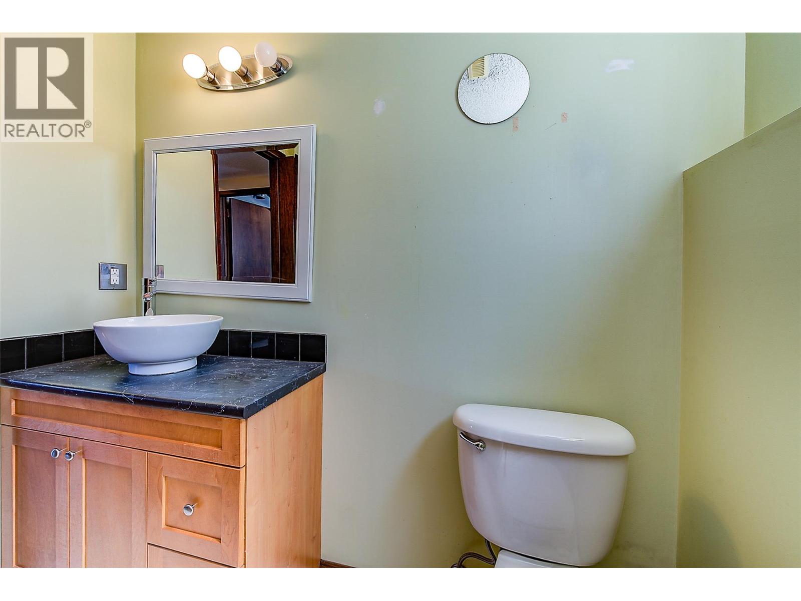  827 Paret Road, Kelowna