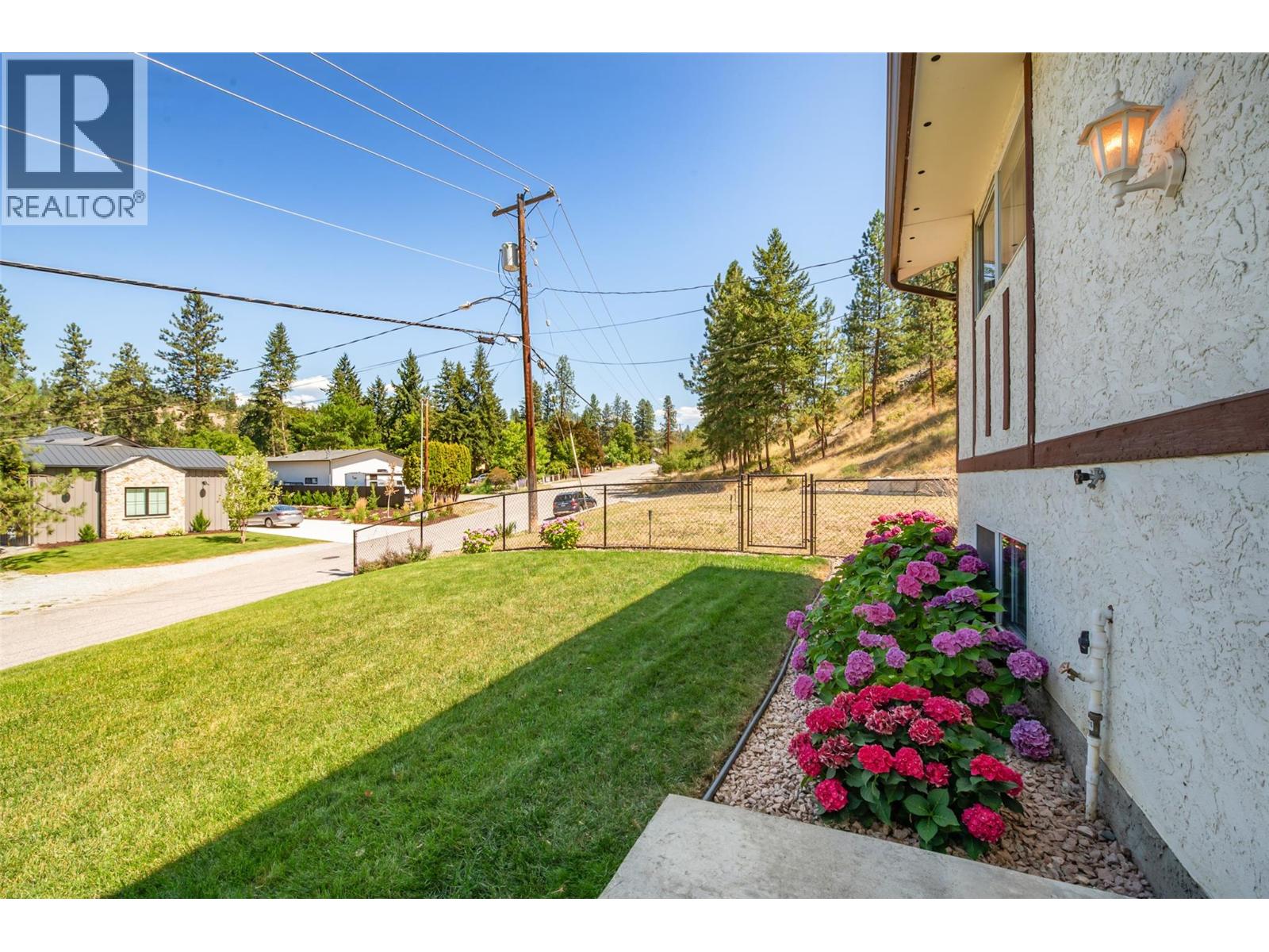  827 Paret Road, Kelowna