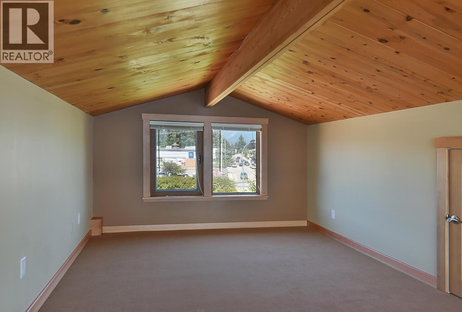 5728 BOULEVARD STREET, Sechelt