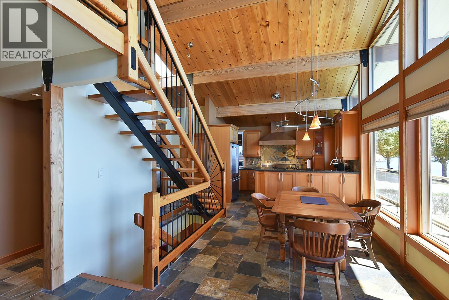 5728 BOULEVARD STREET, Sechelt