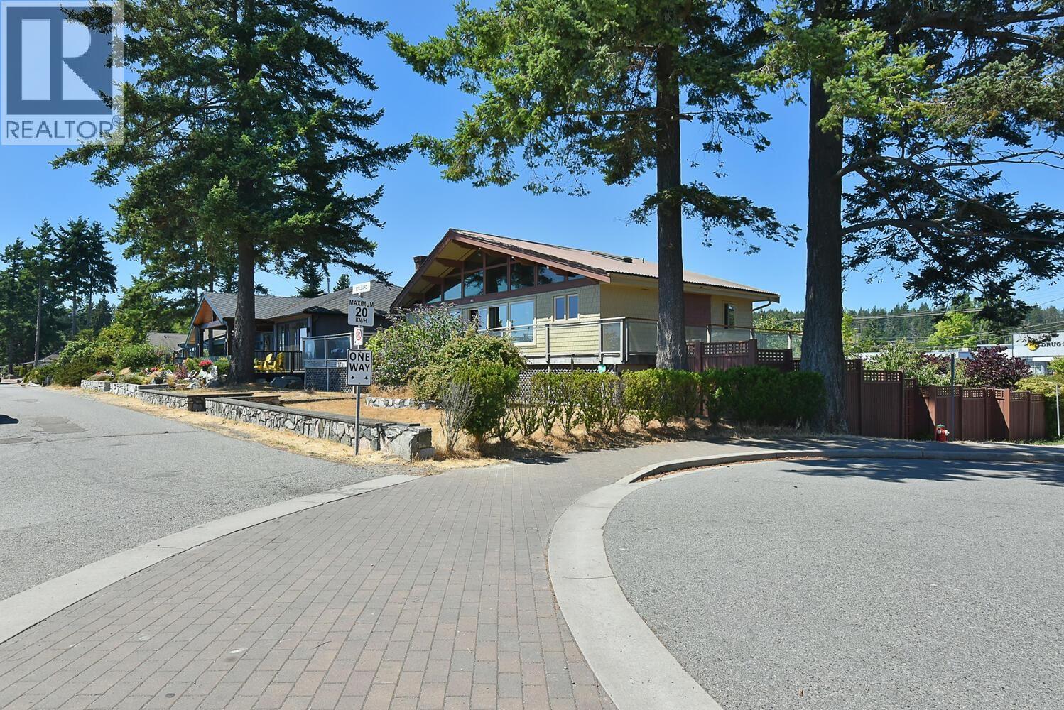 5728 BOULEVARD STREET, Sechelt