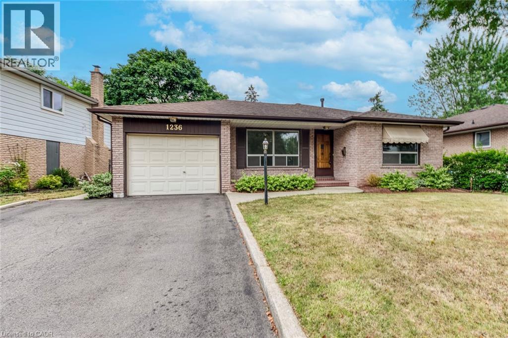 Photo 2 of 1236 Grange Road, Oakville ON