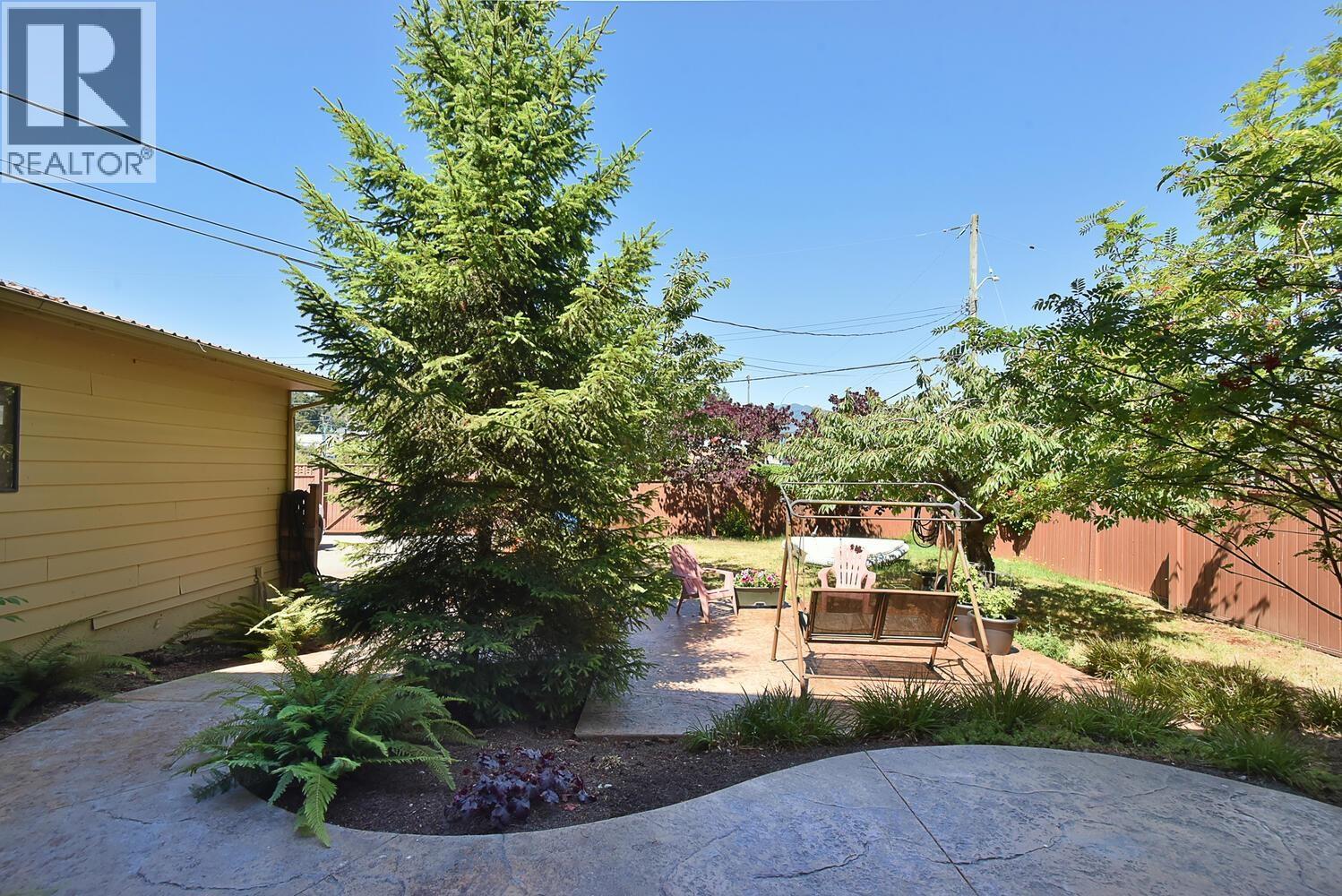 5728 BOULEVARD STREET, Sechelt