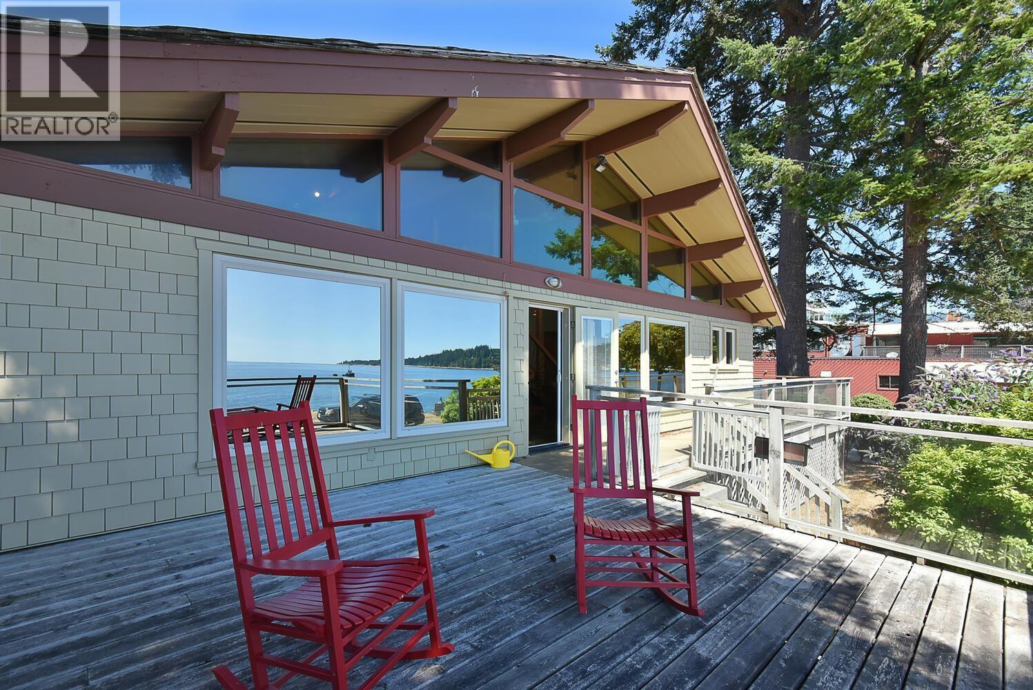 5728 BOULEVARD STREET, Sechelt