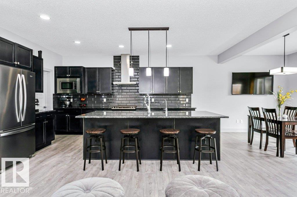 Photo 22 of 2257 57 St Sw, Edmonton AB