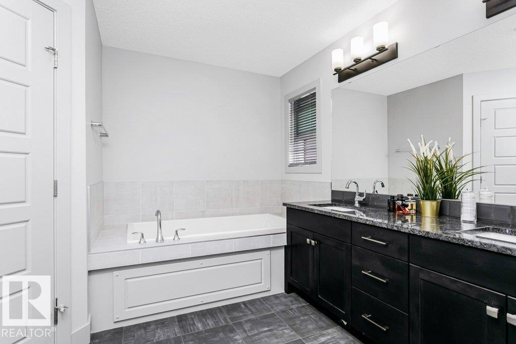 Photo 46 of 2257 57 St Sw, Edmonton AB