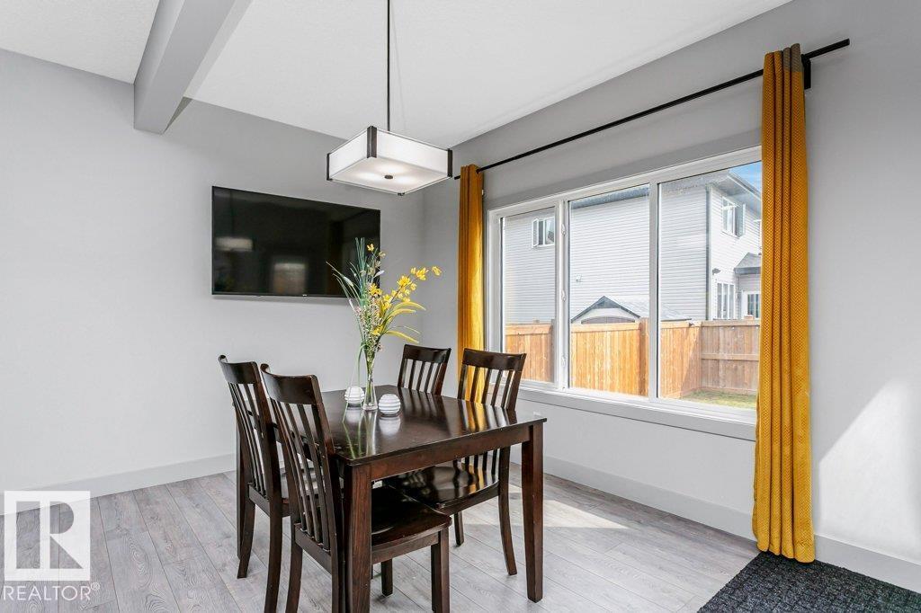 Photo 7 of 2257 57 St Sw, Edmonton AB