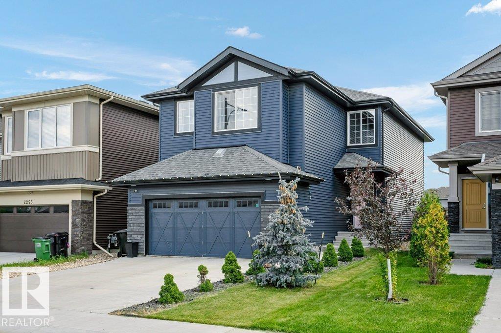 Photo 5 of 2257 57 St Sw, Edmonton AB