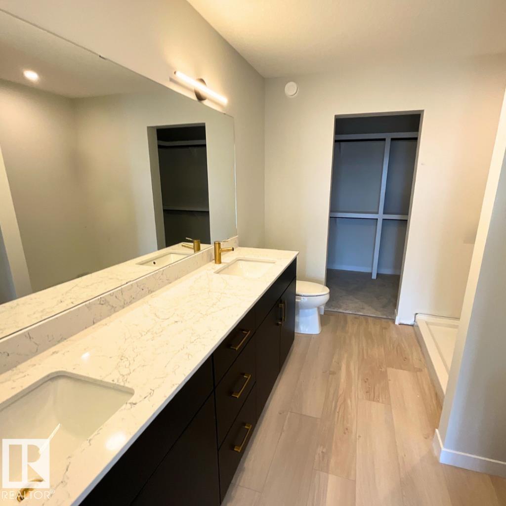Photo 9 of 2319 159 St Sw, Edmonton AB