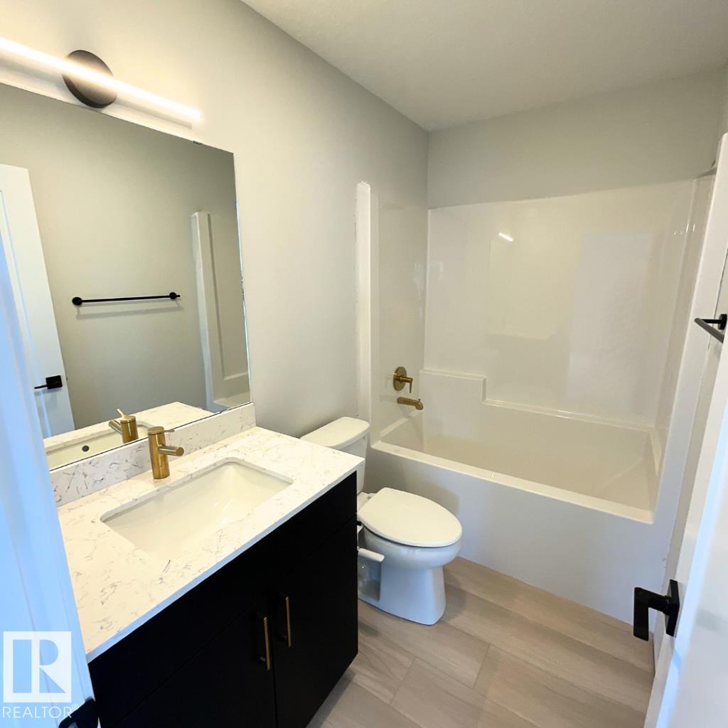 Photo 4 of 2319 159 St Sw, Edmonton AB