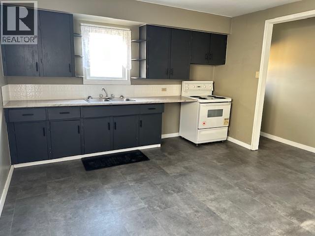 Photo 3 of 325 Willow Street, Kamloops BC