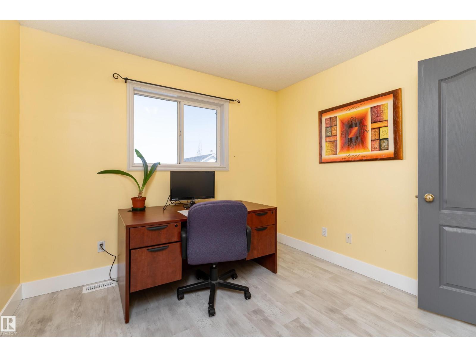 Photo 22 of 16108 130 St Nw, Edmonton AB