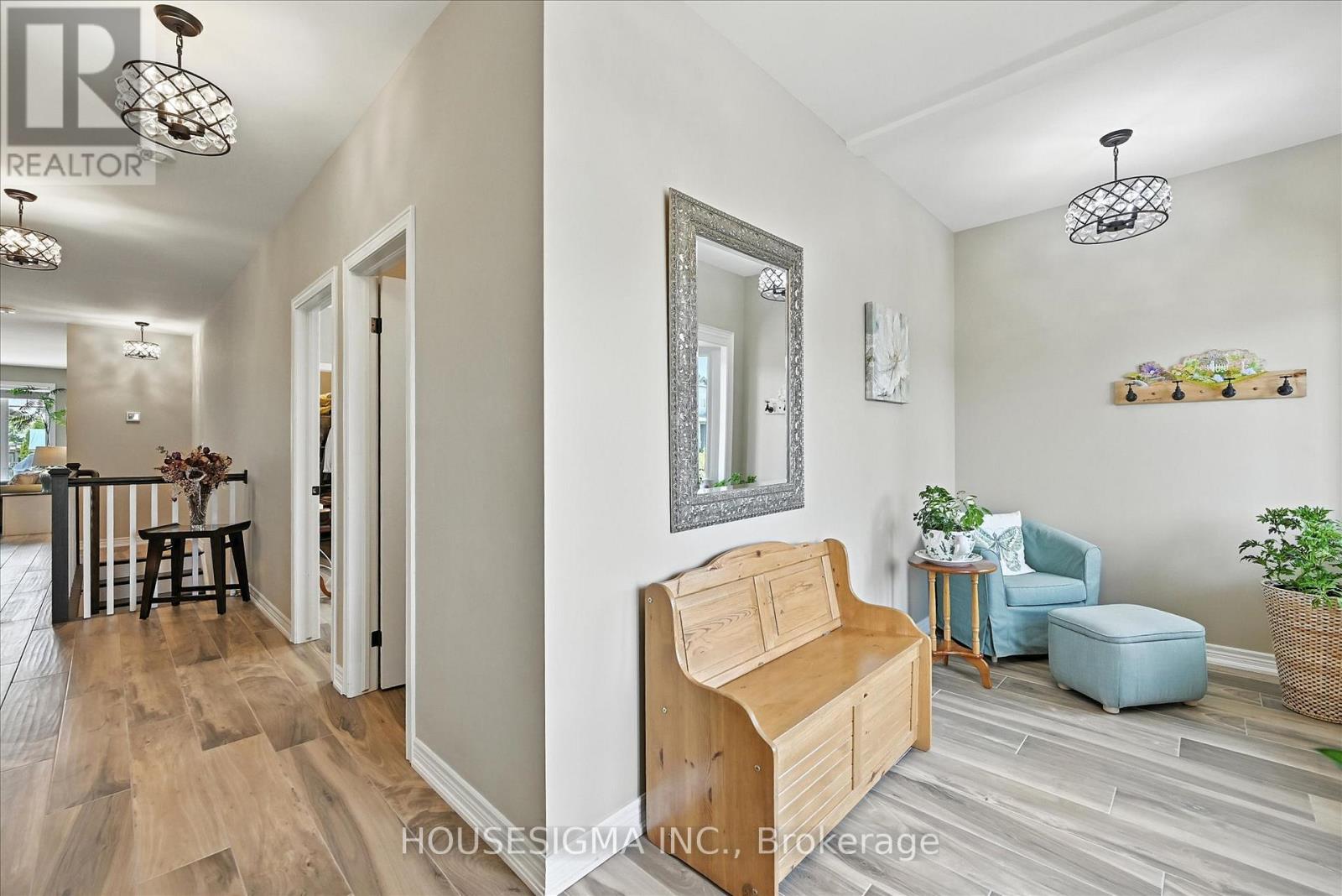 Photo 4 of 104 Anastasia Boulevard, West Lincoln ON