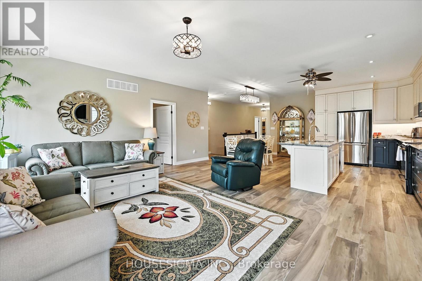 Photo 14 of 104 Anastasia Boulevard, West Lincoln ON
