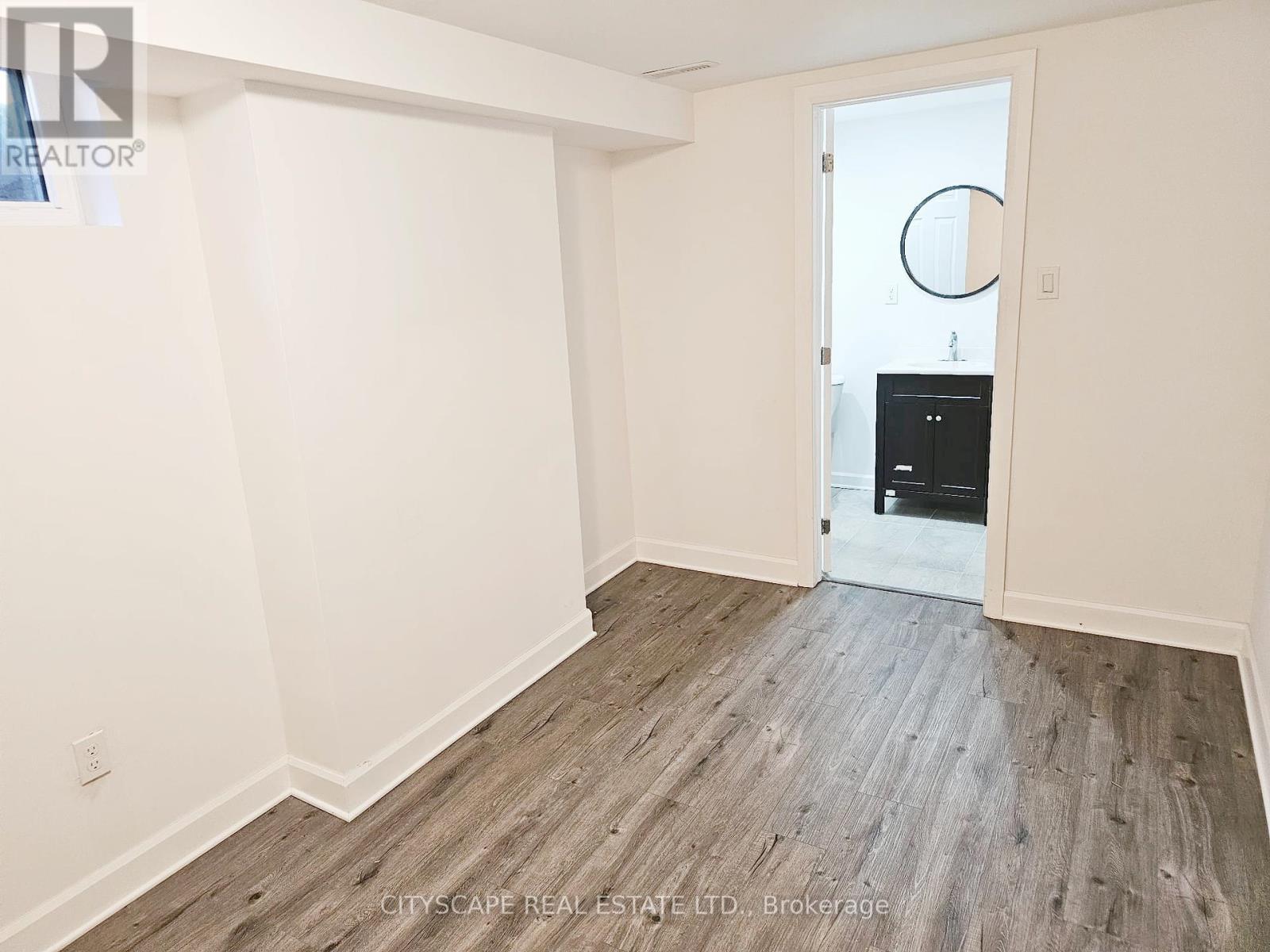Photo 5 of 891 Riverside Drive, London North ON