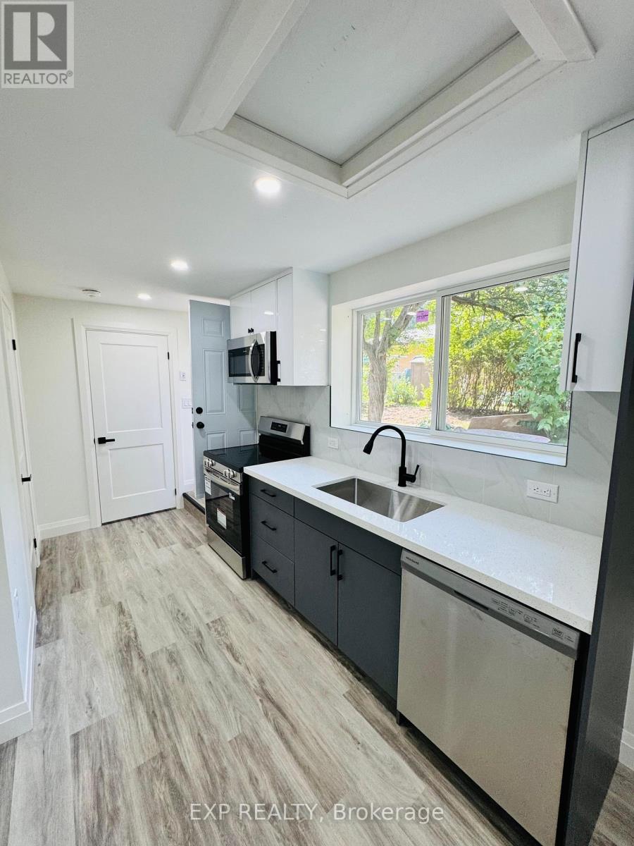 Photo 6 of 4 6 Craig Drive, Kitchener ON