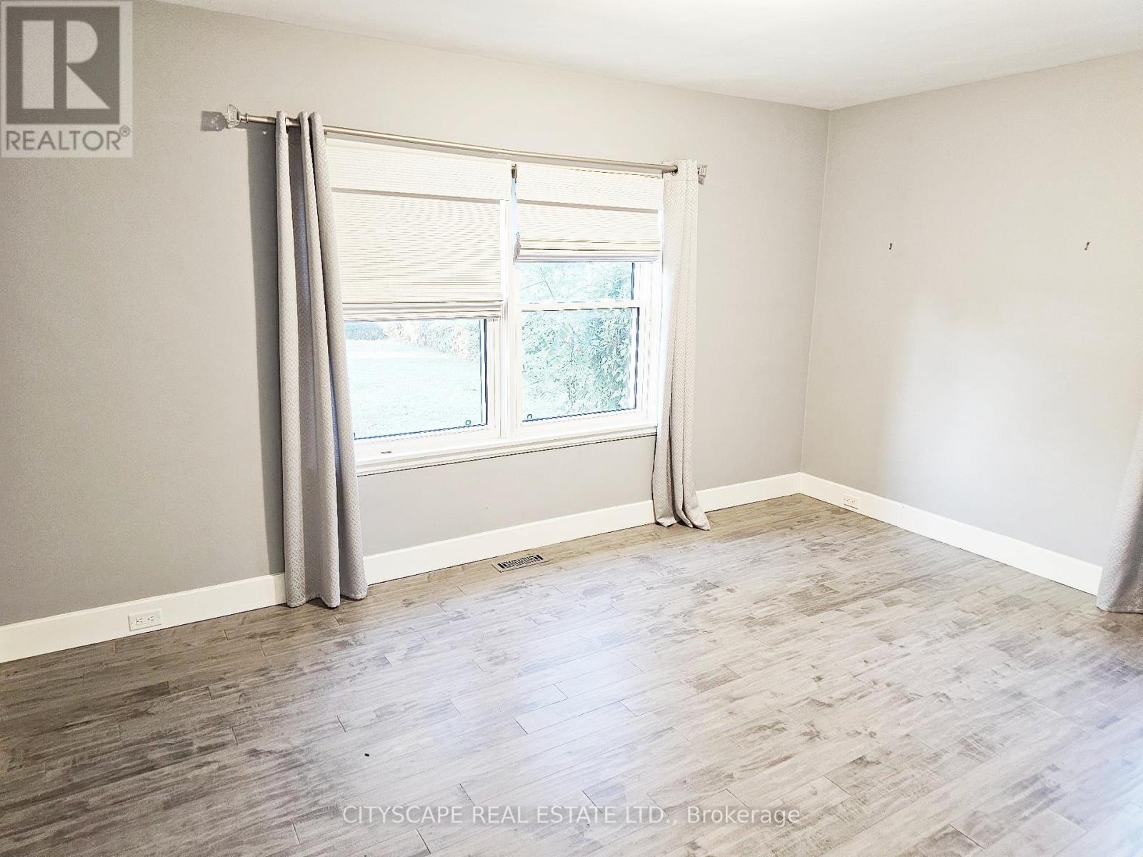 Photo 27 of 891 Riverside Drive, London North ON