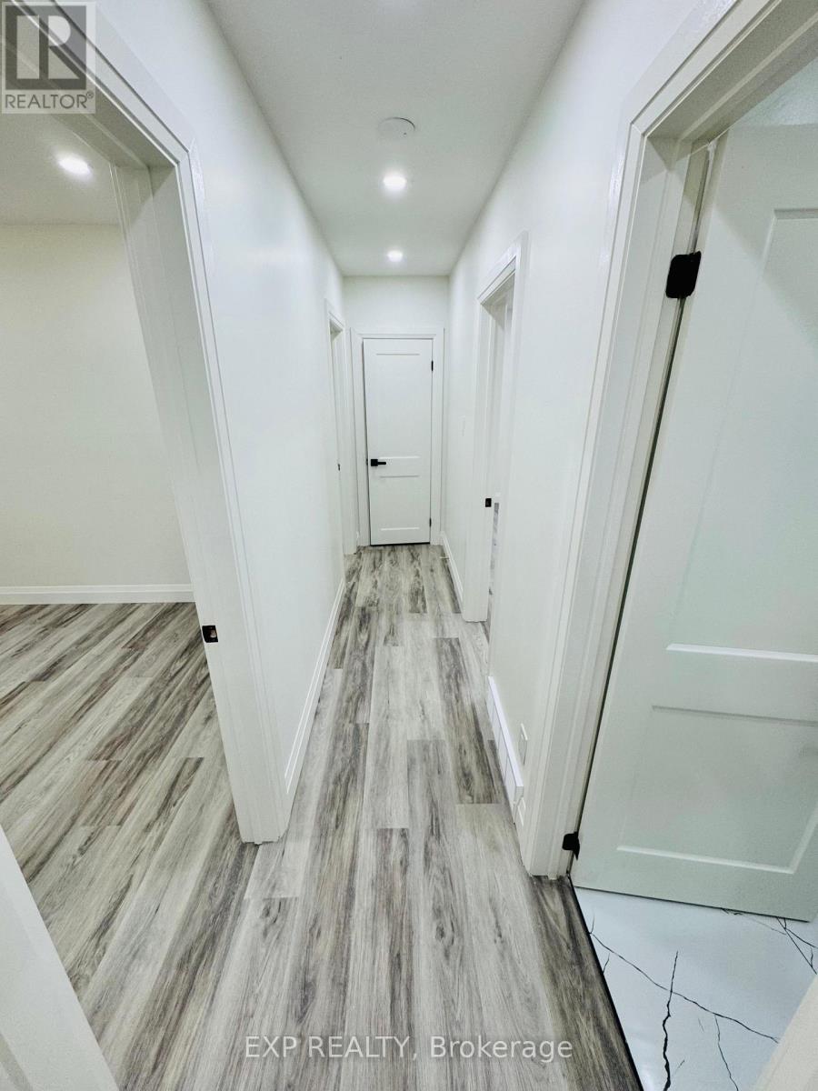 Photo 4 of 1 6 Craig Drive, Kitchener ON