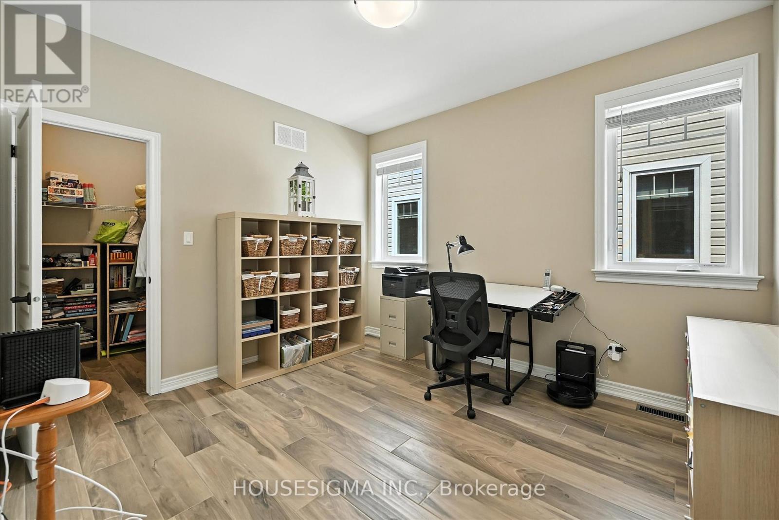 Photo 21 of 104 Anastasia Boulevard, West Lincoln ON