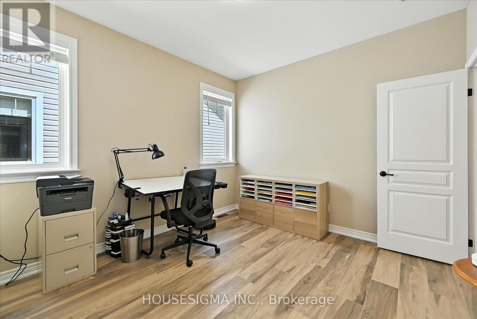 Photo 22 of 104 Anastasia Boulevard, West Lincoln ON