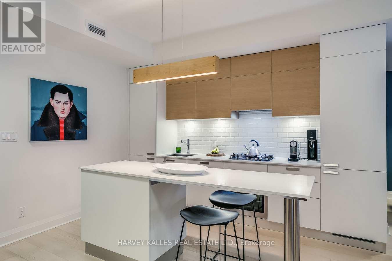 Photo 7 of C 105 243 Perth Avenue, Toronto ON